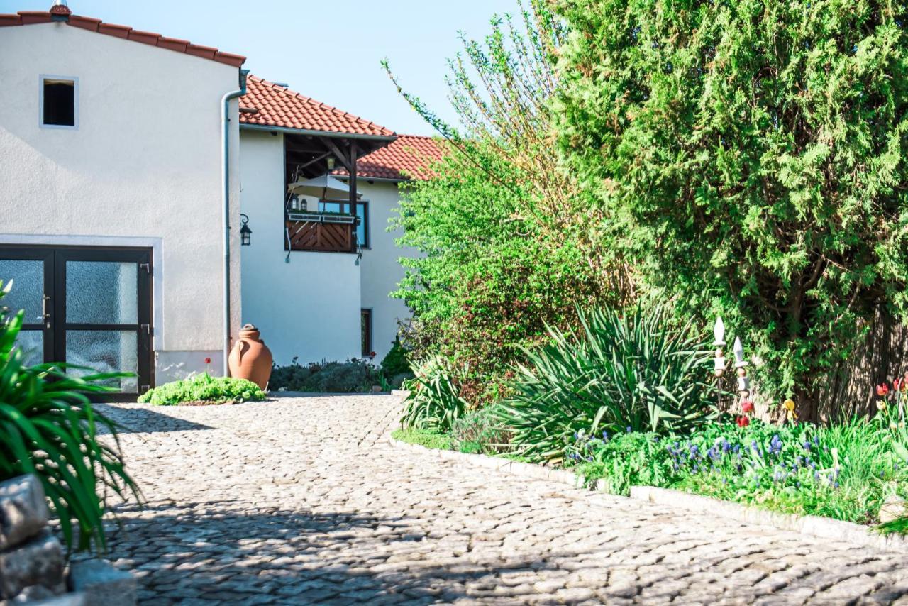 Hussi'S Home Grossenhain Bagian luar foto